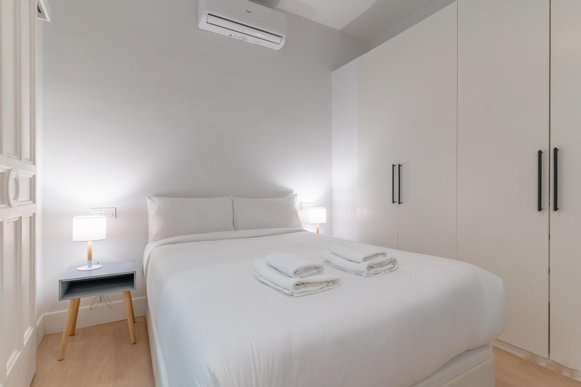 Cozy And Central-1Bd 1Bth- Cortes Apartment Madrid Exterior foto