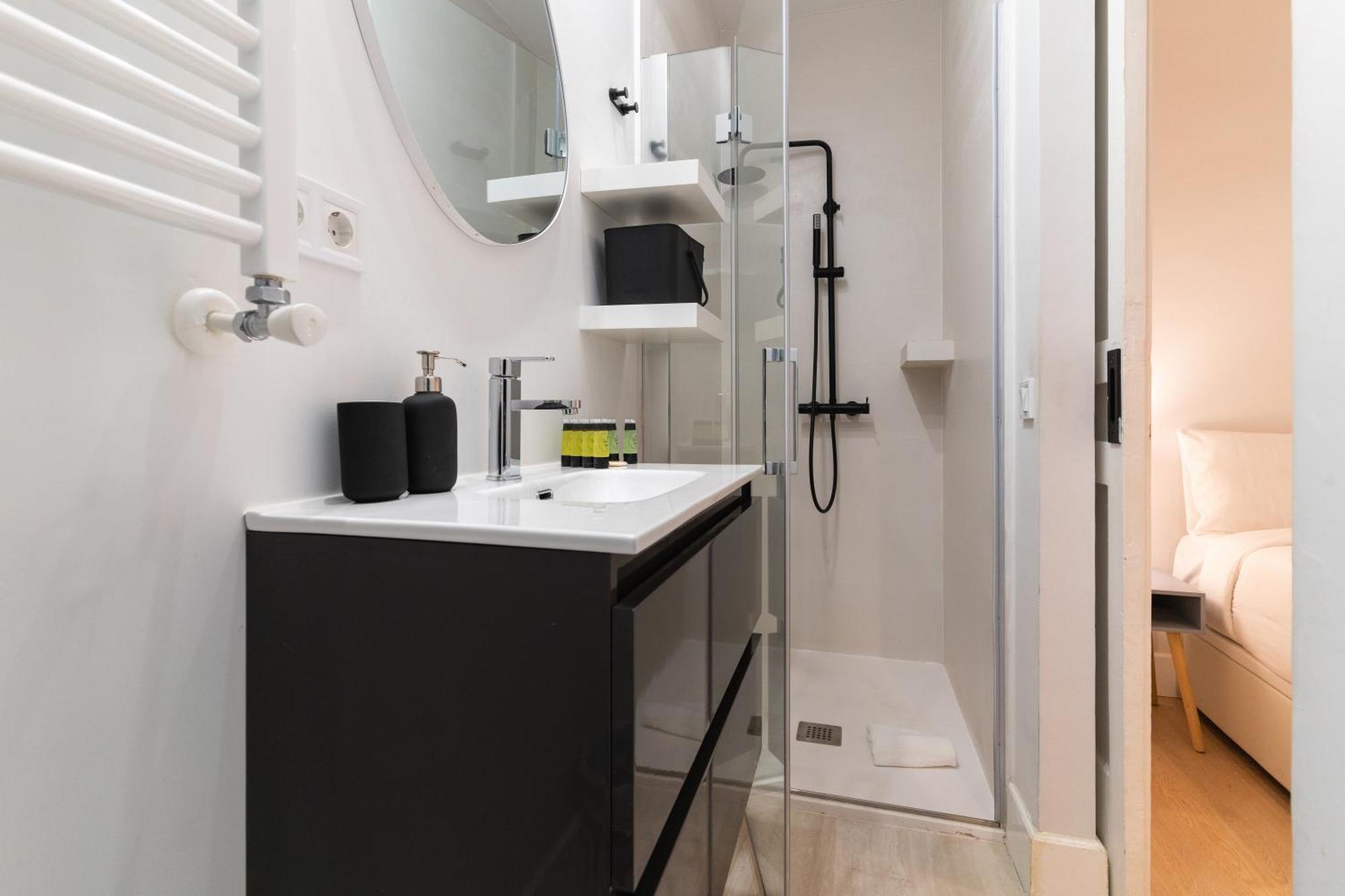 Cozy And Central-1Bd 1Bth- Cortes Apartment Madrid Exterior foto